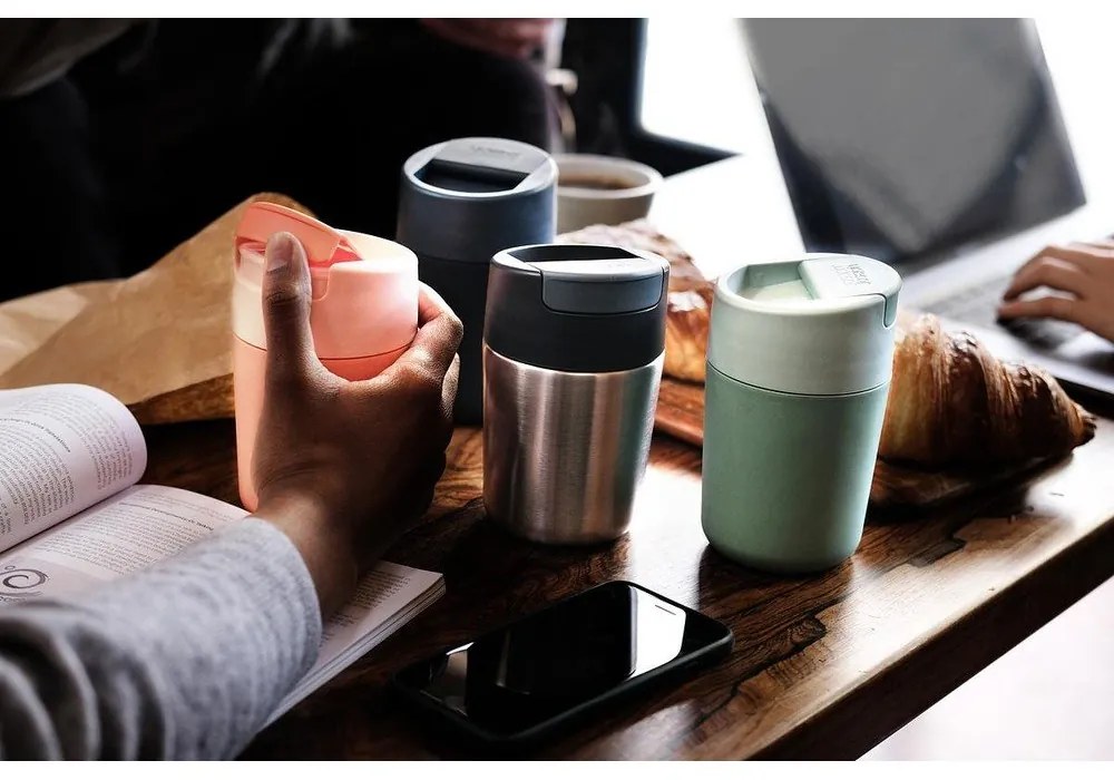 Pomarańczowy kubek podróżny 450 ml Sipp – Joseph Joseph