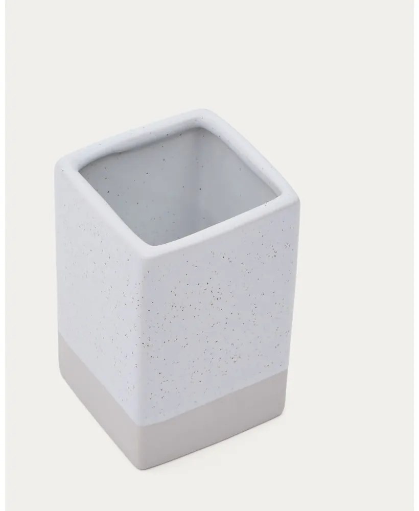 Kremowy ceramiczny kubek na szczoteczki do zębów Careli – Kave Home