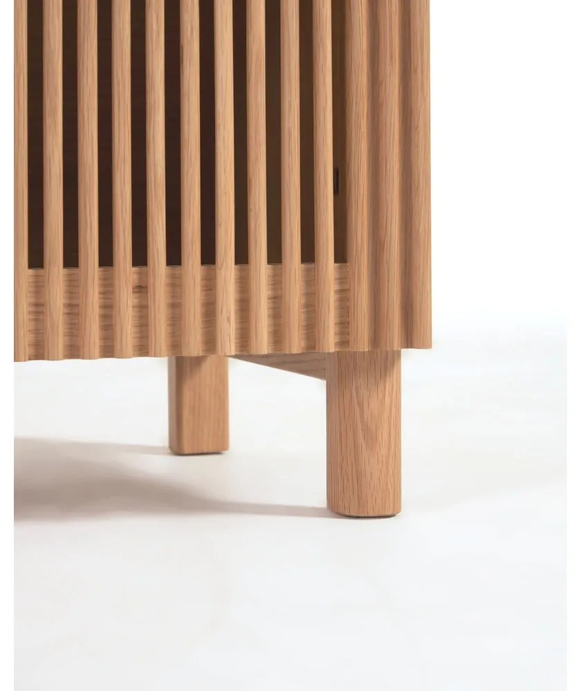 Niska komoda w dekorze dębu 180x72 cm Beyla – Kave Home