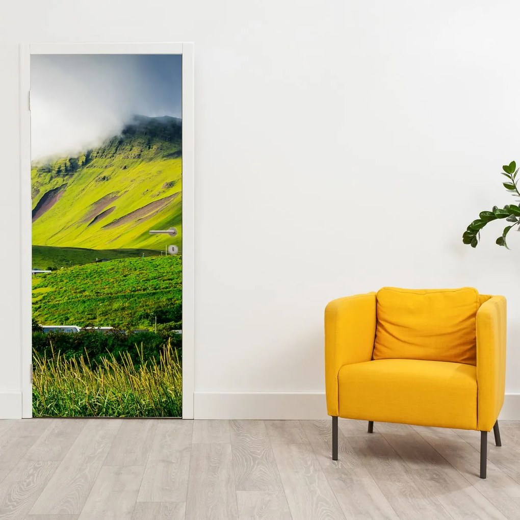 Fototapeta na drzwi - Górski krajobraz (95x205cm)
