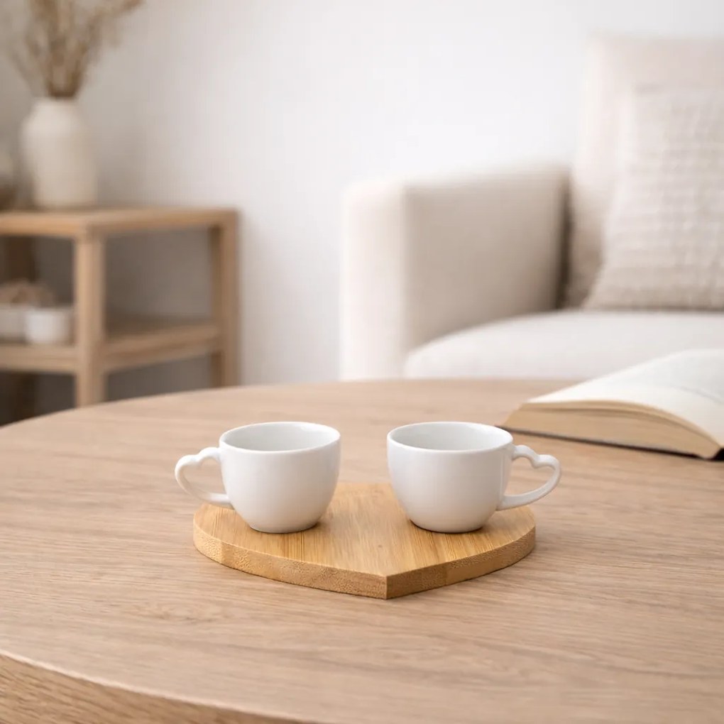 Zestaw 2 filiżanek porcelanowych z podstawką Serce