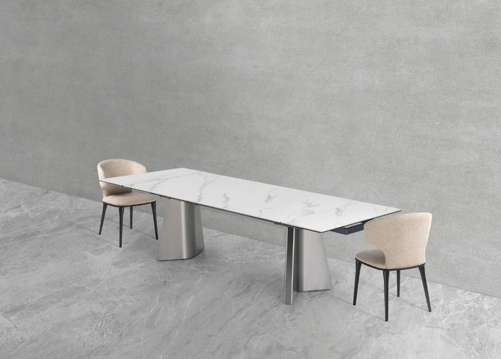 Stylowe krzesło do jadalni Serene, miękka beżowa tkanina, wygoda, solidne wykonanie, idealne do wnętrz z charakterem.