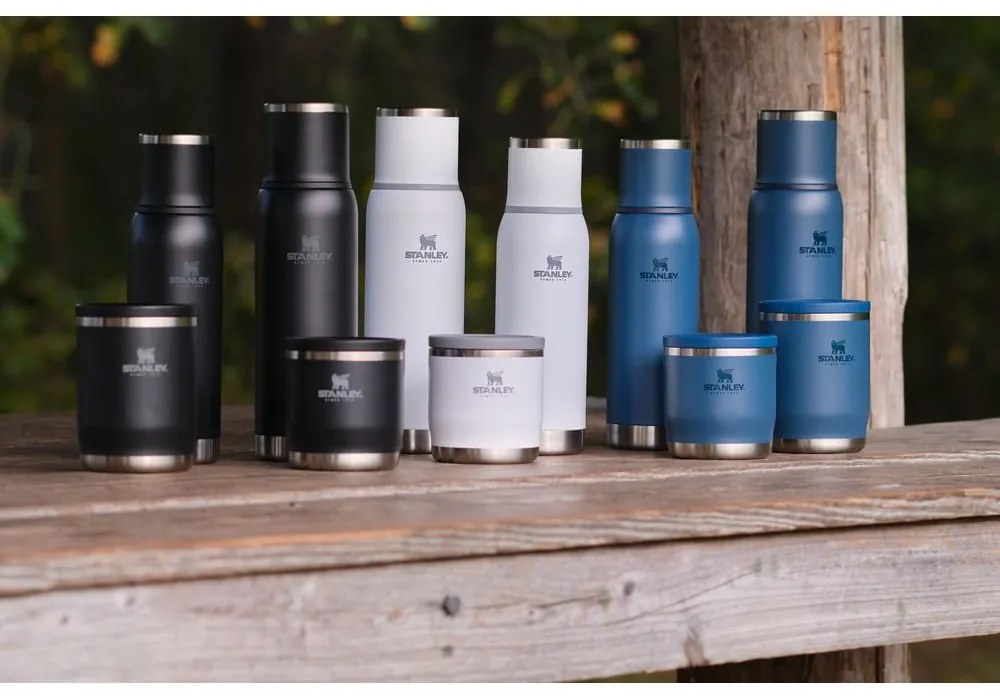 Czarny termos ze stali nierdzewnej 1 l Adventure To-Go Black – Stanley