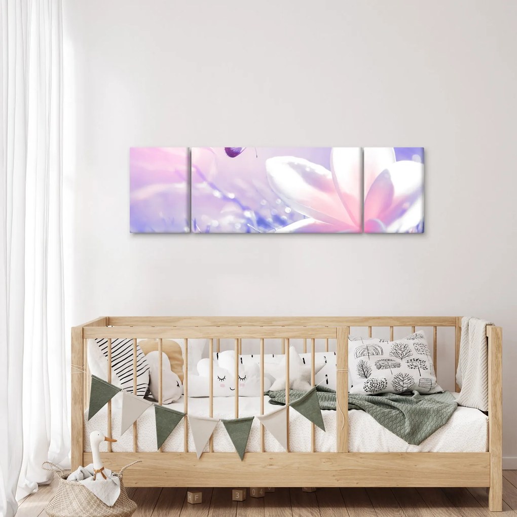 Obraz - Motyl lecący do kwiatu (170x50 cm)