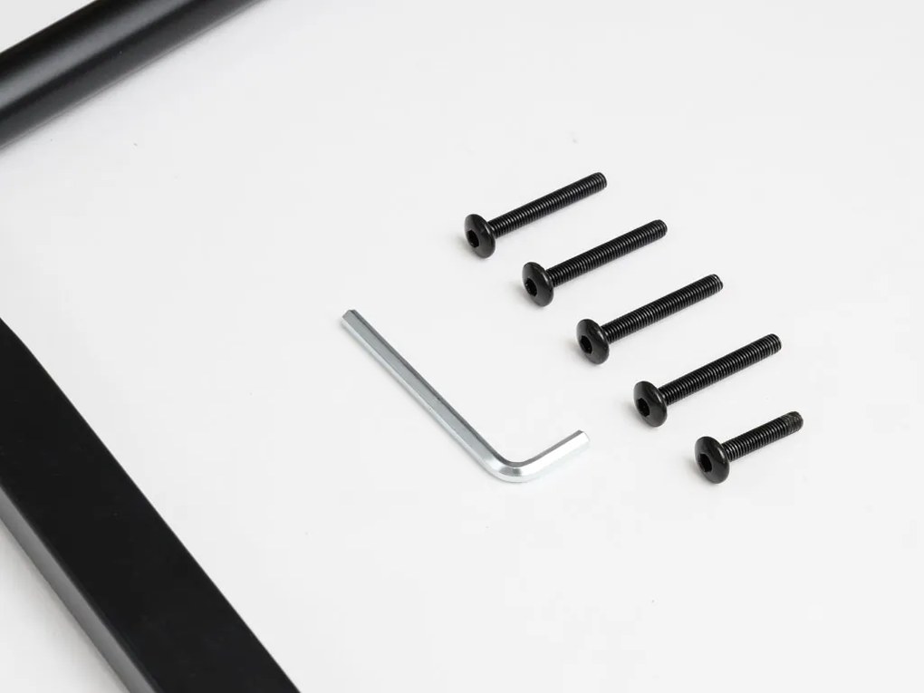 Ciemnozielone krzesło do jadalni MARLEN VELVET z czarnymi nogami