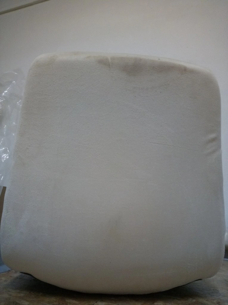 PROMOCJA Kremowe aksamitne krzesło LIBRA BUTTER CREAM II. jakość