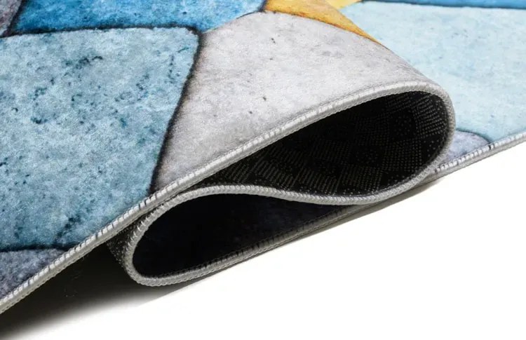 Nowoczesny dywan pokojowy w kolorowe kwadraty B5-H82