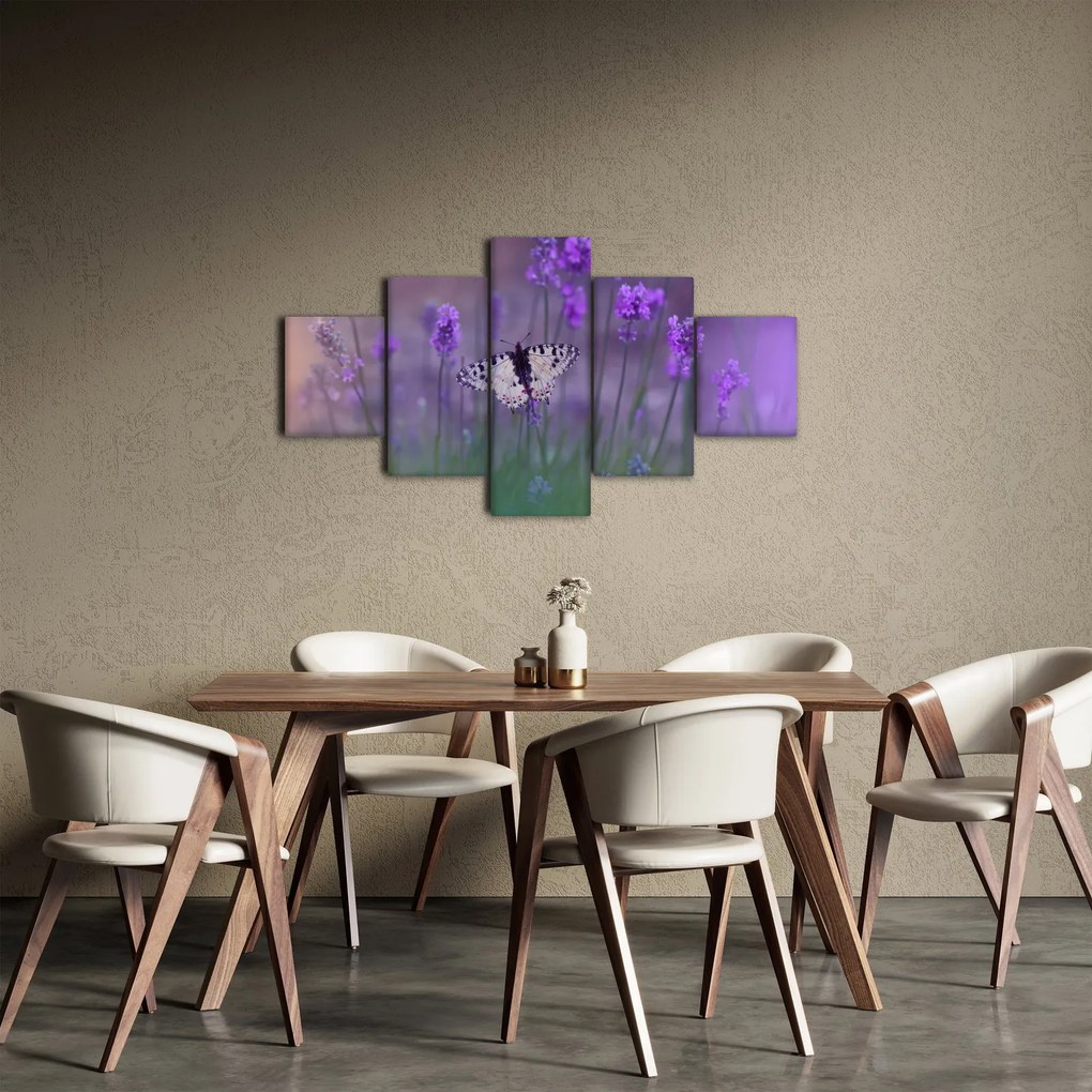 Obraz - Motyl w lawendach (125x70 cm)