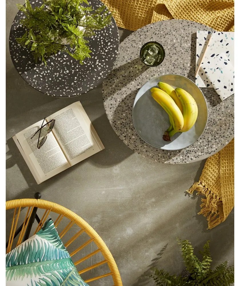 Okrągły stolik ogrodowy z blatem z terrazzo ø 40 cm Melano – Kave Home