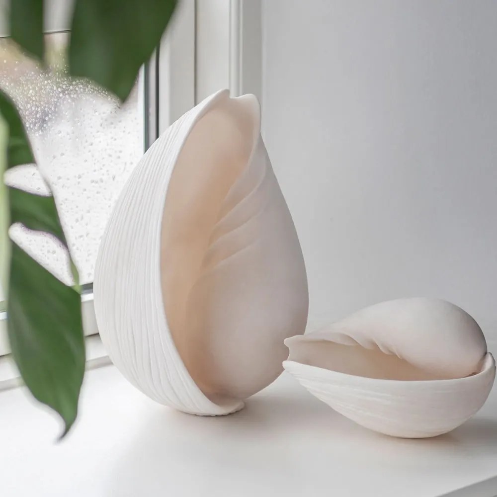 Figurka z żywicy polimerowej (wysokość 30,5 cm) Conch – Mette Ditmer Denmark