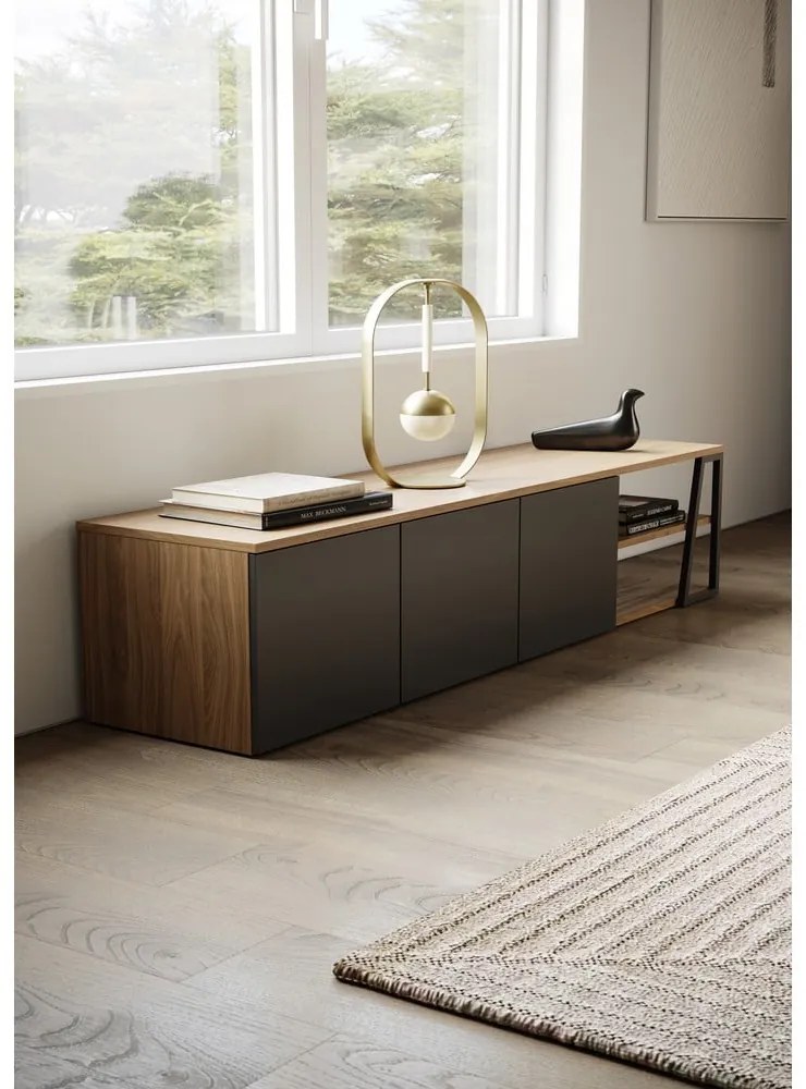 Czarna szafka pod TV w dekorze orzecha 190x45 cm Albi – TemaHome
