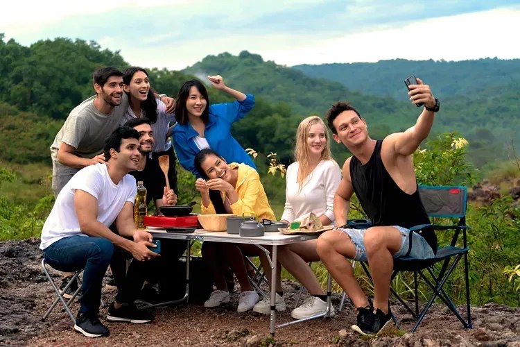 Biały zestaw turystyczny stół z krzesłami S9-K50