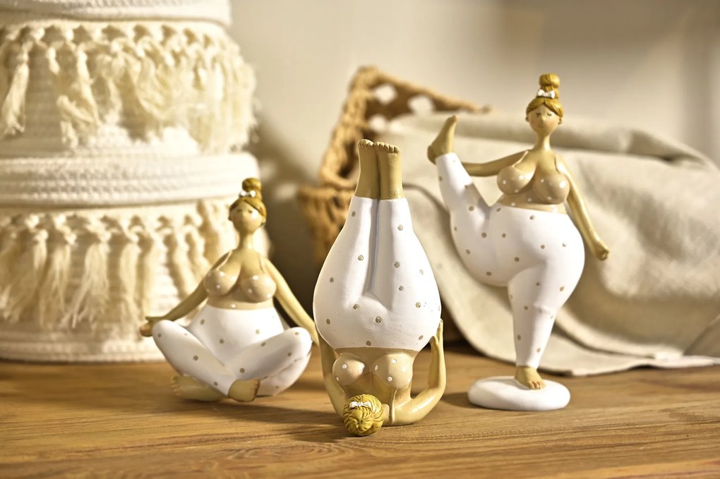 Figurka porcelanowa Joga, kobieta, 22 cm