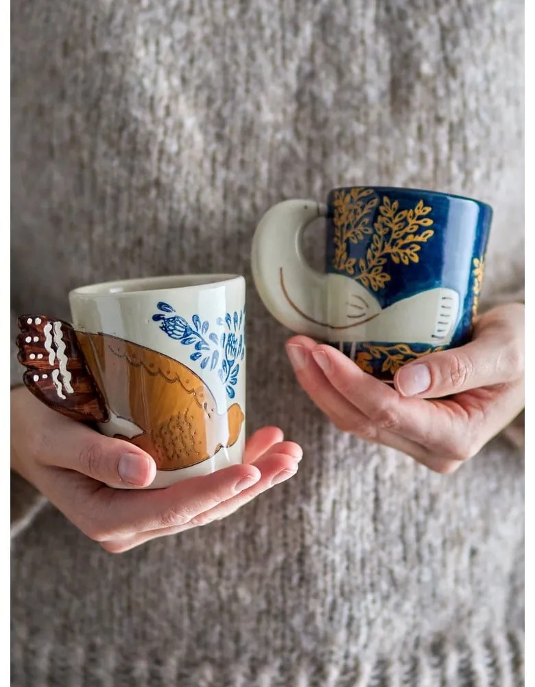 Kremowy kamionkowy kubek 260 ml Hezha – Bloomingville