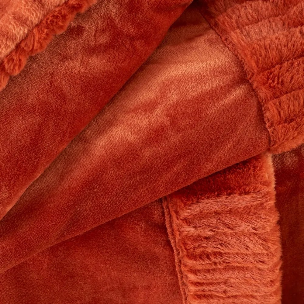 Pomarańczowy koc z mikropluszu 150x200 cm Velvet and Faux Fur – Catherine Lansfield