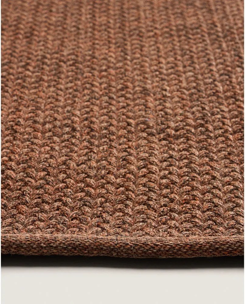 Dywan odpowiedni na zewnątrz z włókien z recyklingu w kolorze terakoty 160x230 cm Despas – Kave Home
