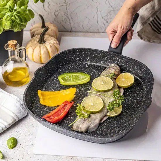 Patelnia grillowa z marmurową powłoką A3-F30