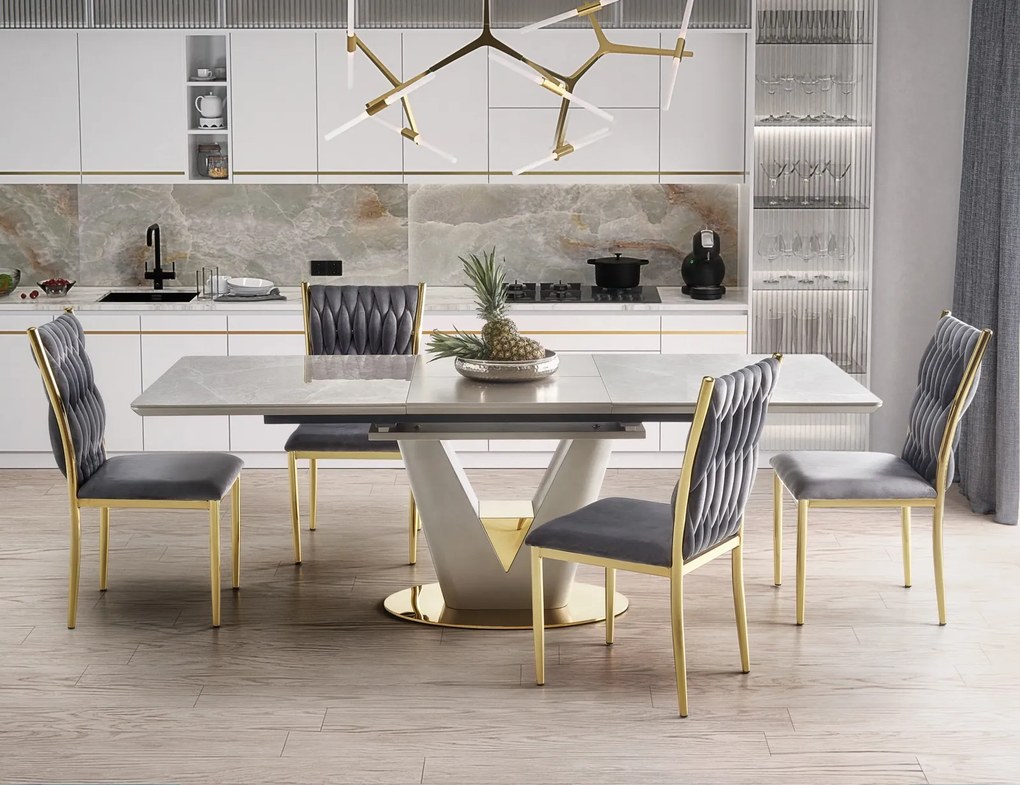 Velvetowe krzesło glamour na złotym stelażu K436