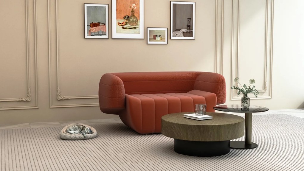 Welurowa sofa z dekoracyjnymi poduszkami Nua N90