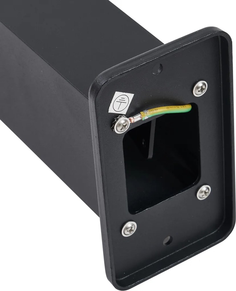 Nowoczesna lampa podłogowa zewnętrzna czarna 65 cm z gniazdem IP44 - Baleno