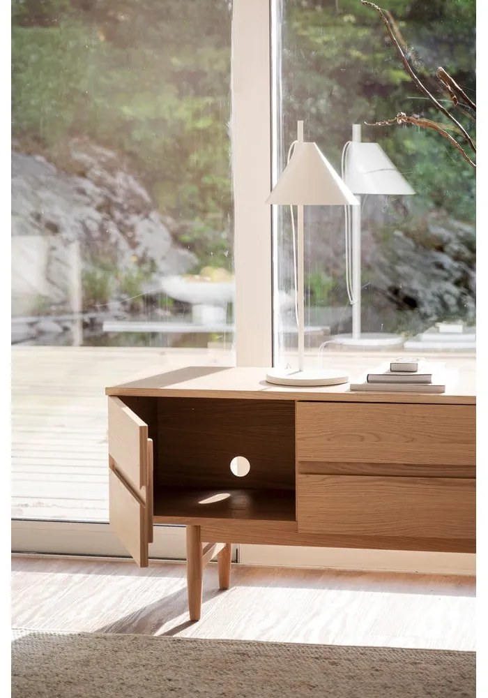 Naturalna szafka pod TV z litego drewna dębowego 135x55 cm Moresby – Rowico