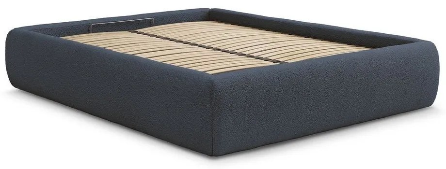 Ciemnoniebieskie tapicerowane łóżko dwuosobowe bez zagłówka ze schowkiem i stelażem 180x200 cm Inera – Bobochic Paris