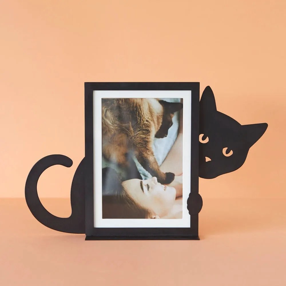 Czarna metalowa ramka stojąca 31x19,5 cm Hidden Cat – Balvi