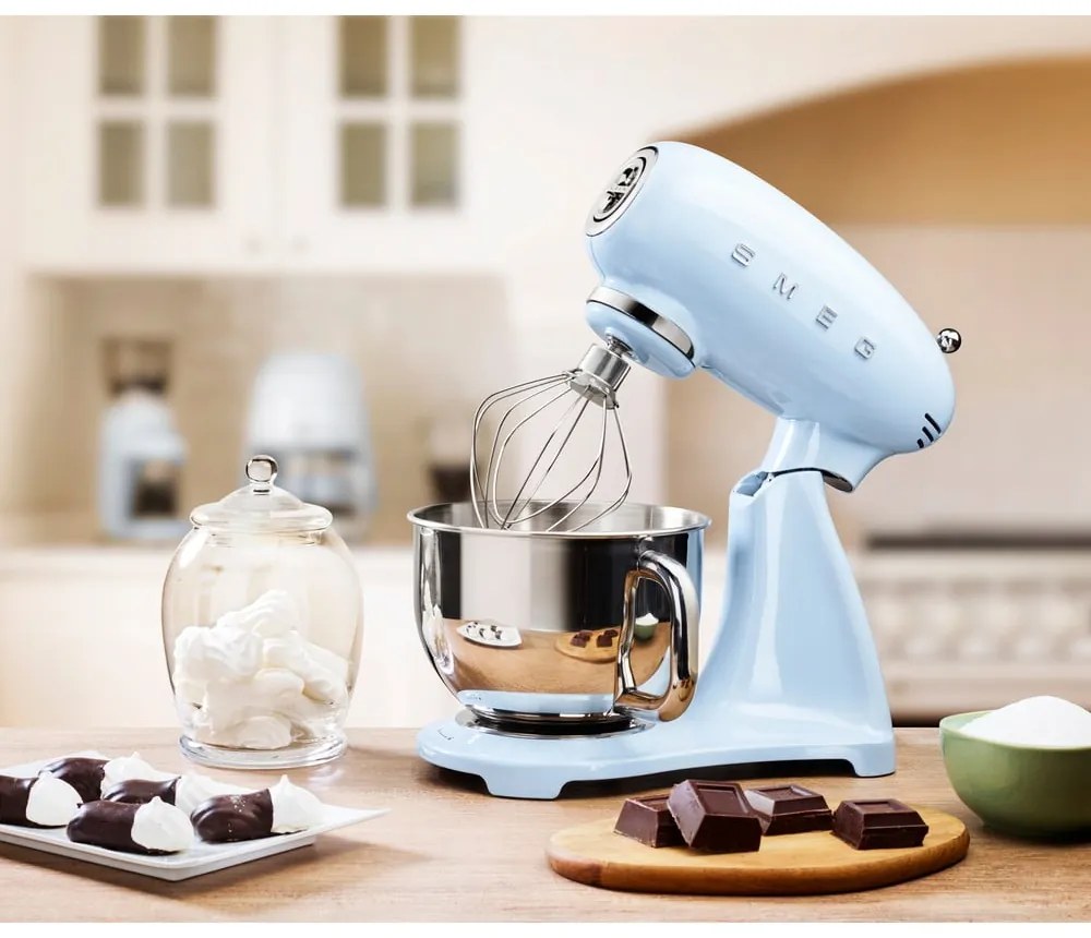 Jasnoniebieski robot kuchenny Retro Style – SMEG