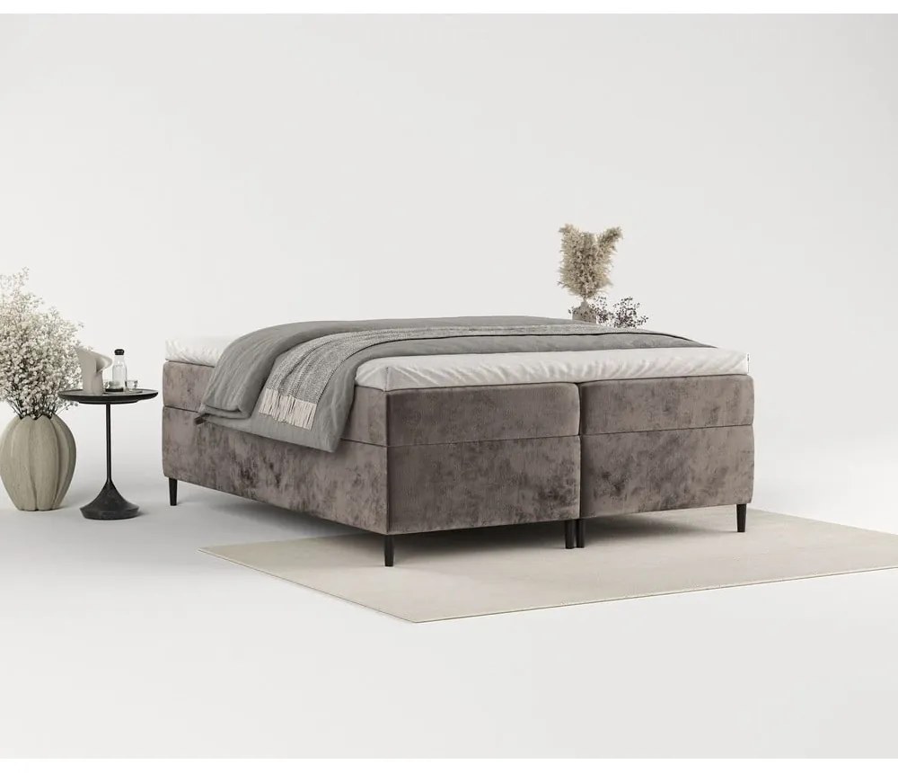 Brązowe łóżko boxspring ze schowkiem 140x200 cm Araya – Maison de Rêve