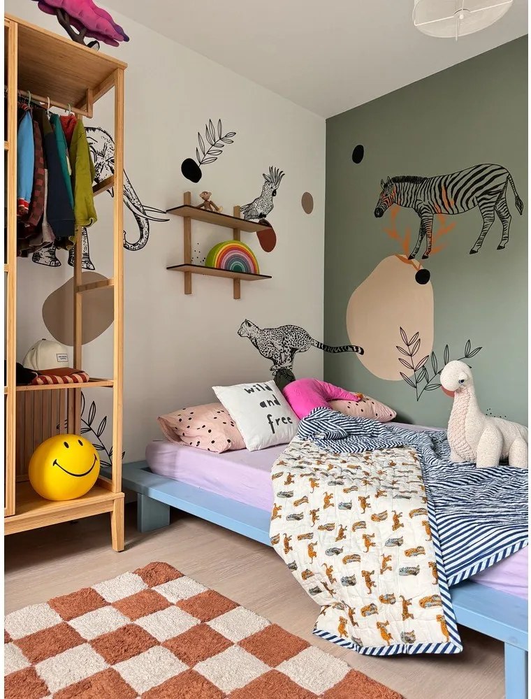 Jasnoniebieskie łóżko dwuosobowe z litego drewna sosnowego ze stelażem 180x200 cm Japan – Karup Design