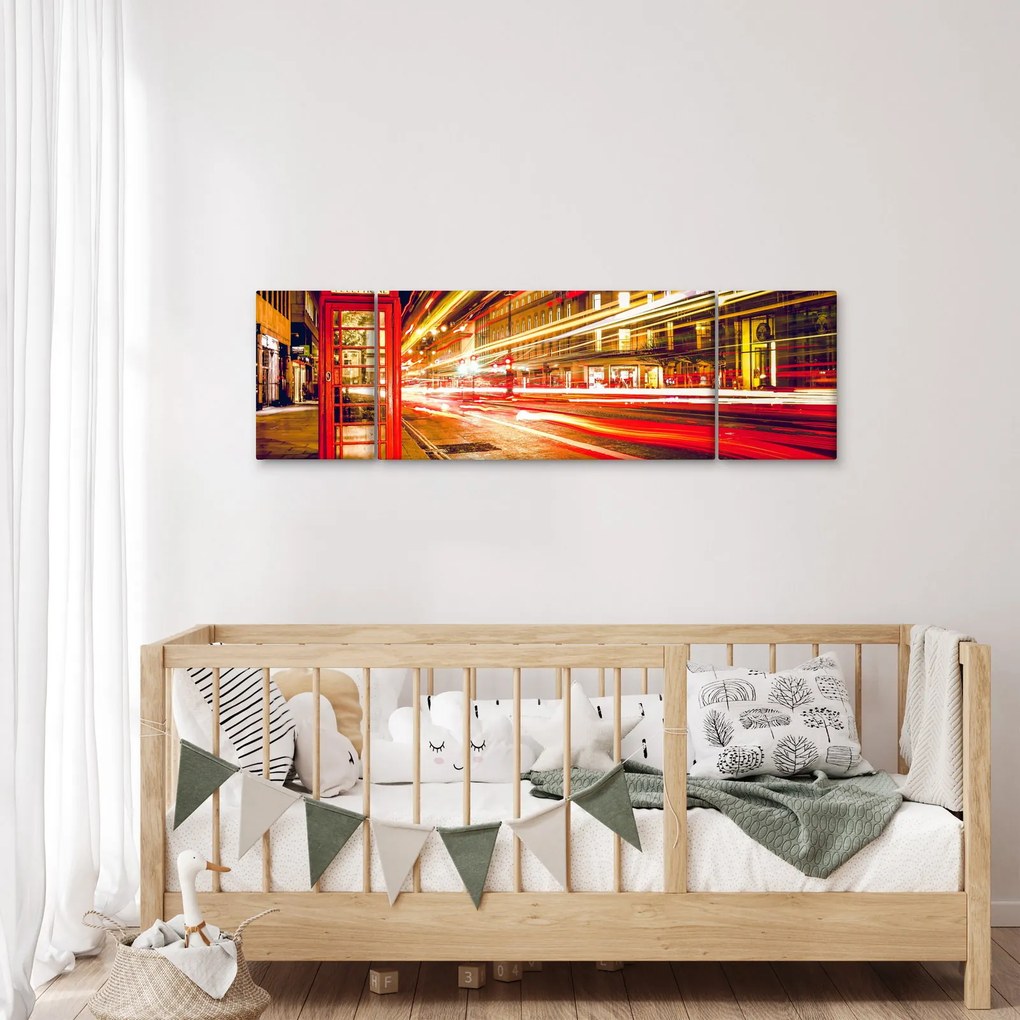 Obraz - czerwona budka telefoniczna (170x50 cm)