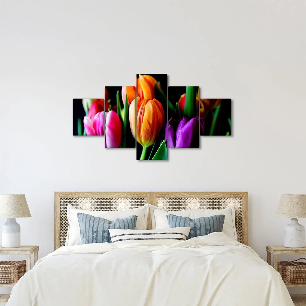 Obraz tulipanów na czarnym tle (125x70 cm)