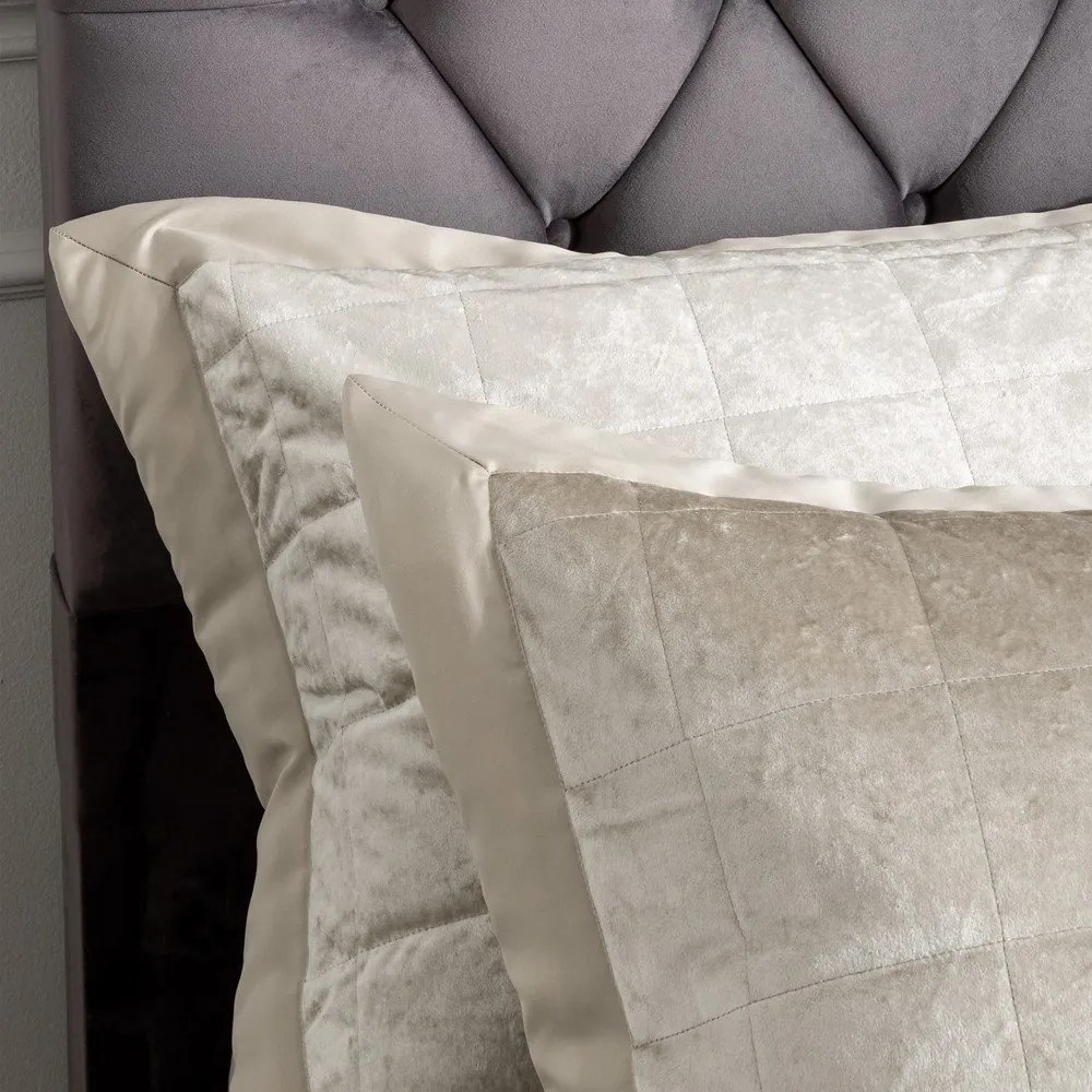 Poszewki na poduszki zestaw 2 szt. 75x50 cm Crushed Velvet – Catherine Lansfield