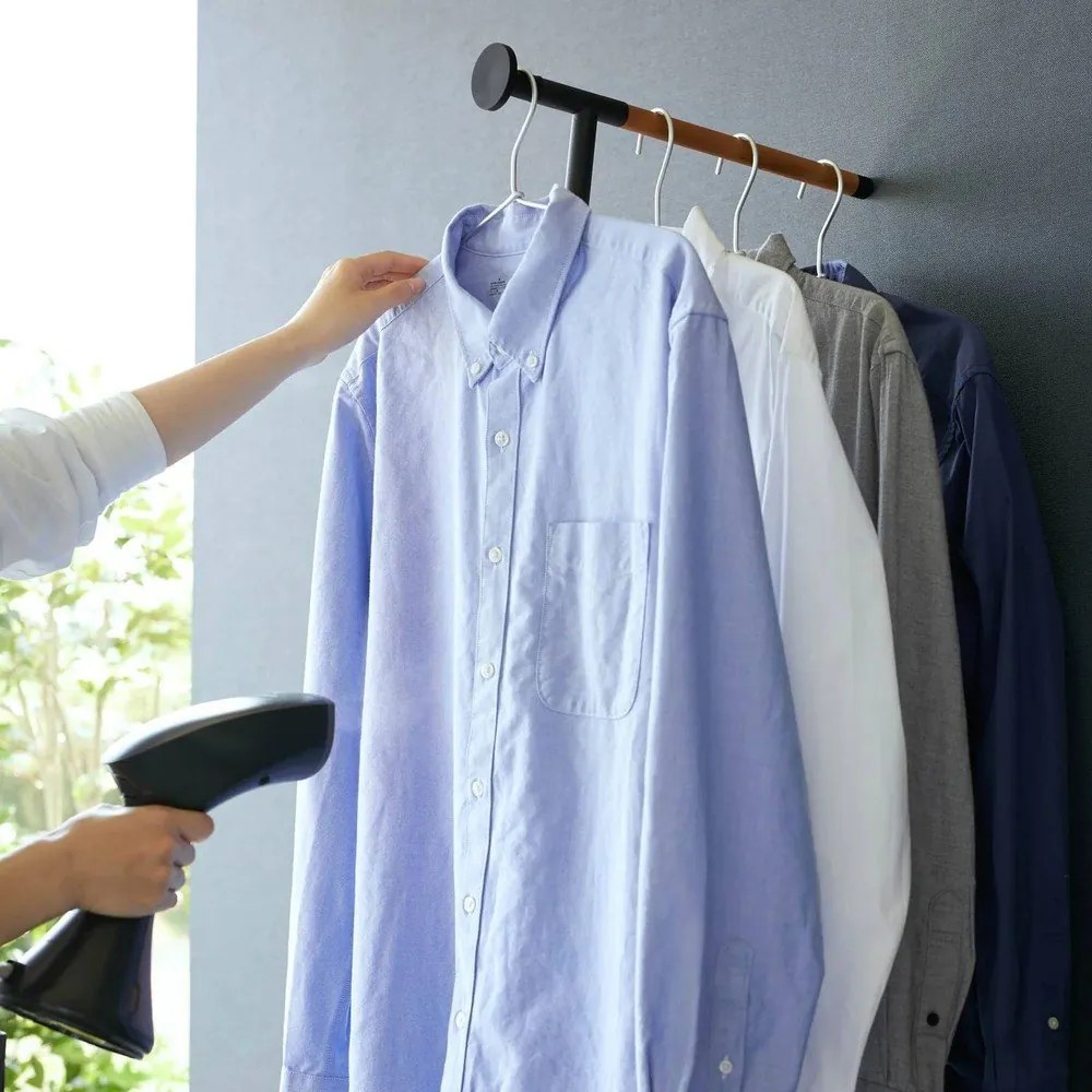 Czarny metalowy wieszak ścienny 38,5 cm Tower – YAMAZAKI