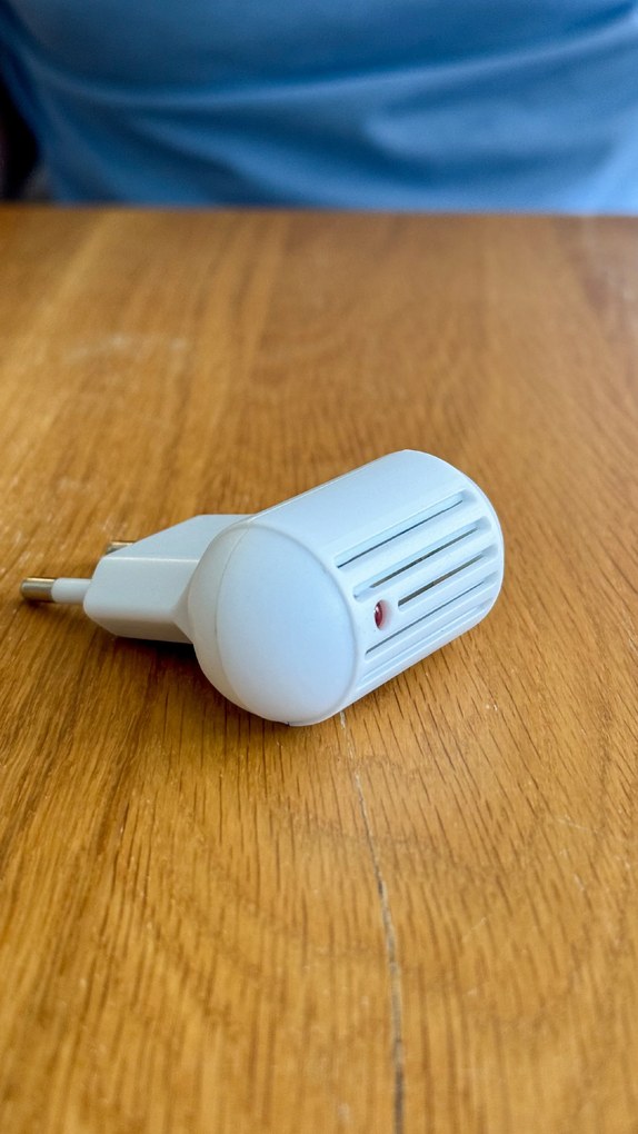 Ultradźwiękowy środek odstraszający komary do gniazdka GRUNDIG