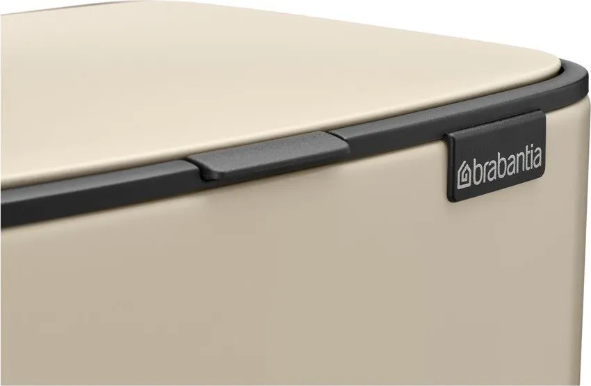 Beżowy stalowy kosz na śmieci z pedałem 12 l Bo – Brabantia