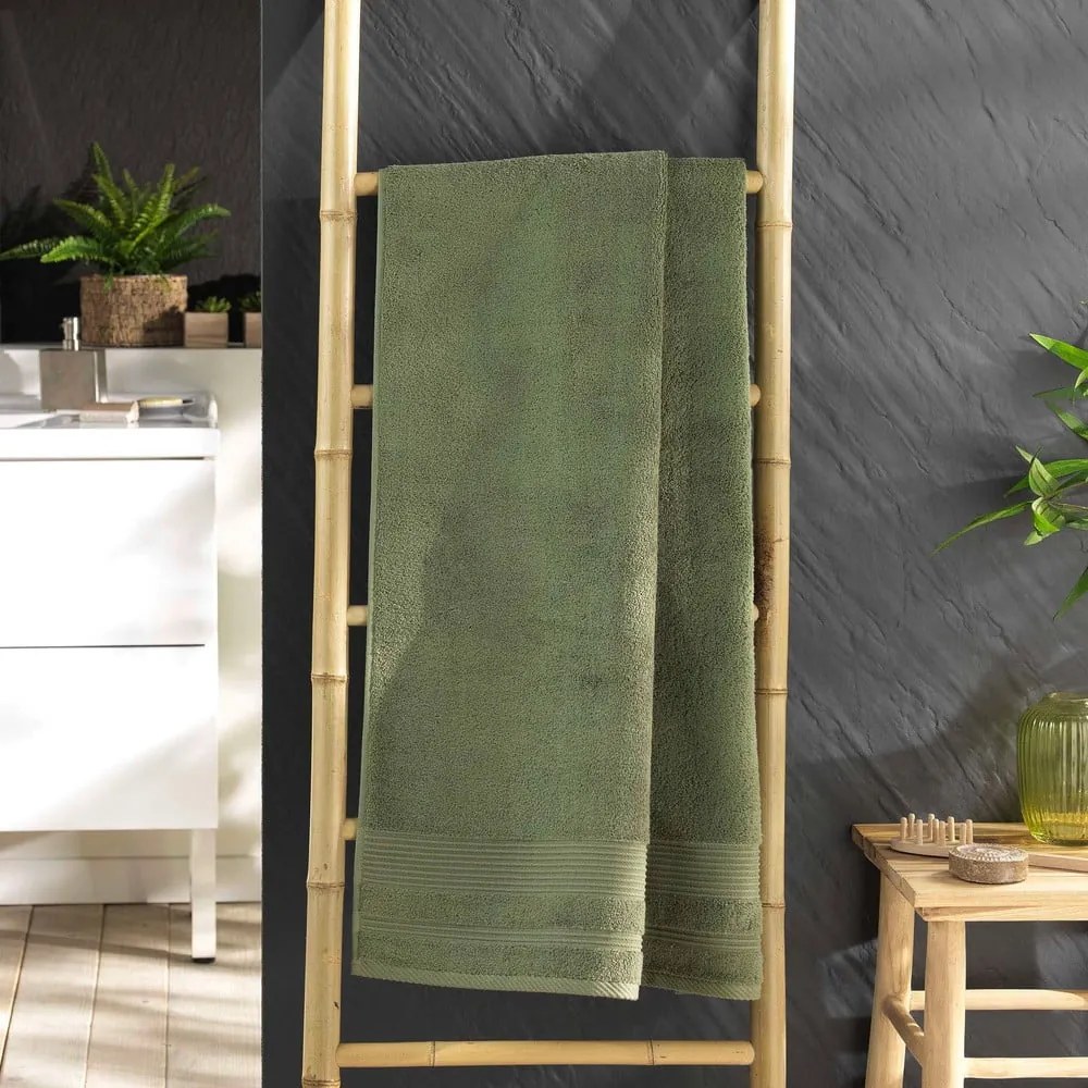 Bawełniany ręcznik kąpielowy frotte w kolorze khaki 70x130 cm Tendresse – douceur d'intérieur