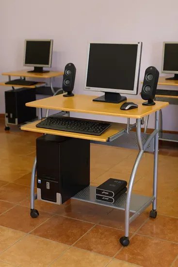 Komputerowe biurko na kółkach R6-P86