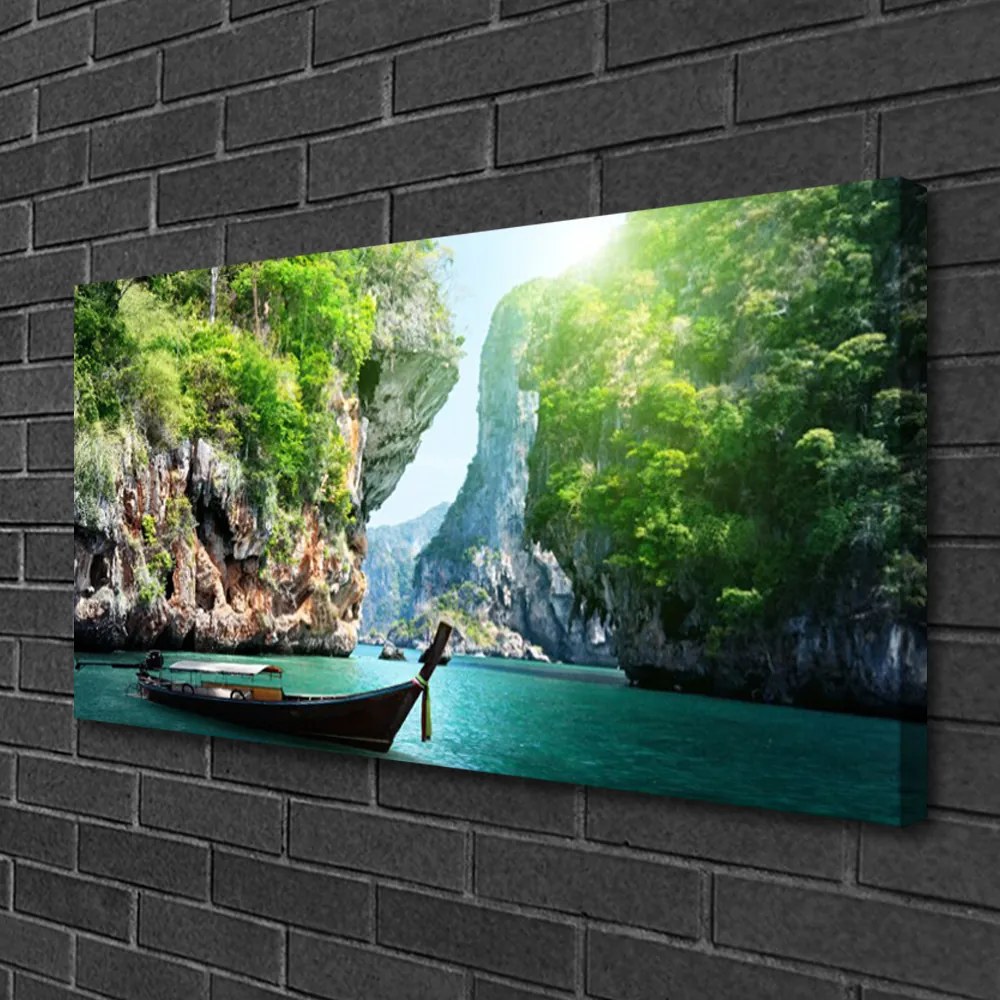 Obraz na płótnie Łódka na Górskim Jeziorze