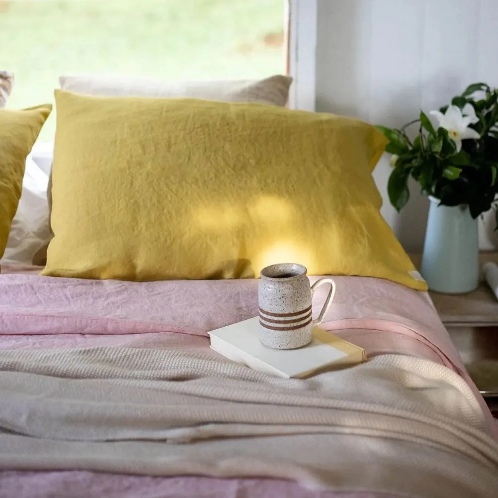 Lniana poszewka na poduszkę 80x80 cm Lemon Curry – Linen Tales