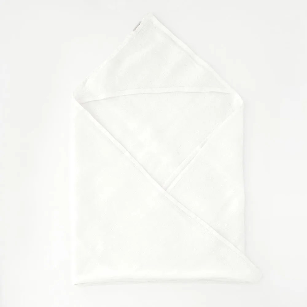 Dziecięcy biały ręcznik z kapturem Linen Tales Waffle, 70x70 cm