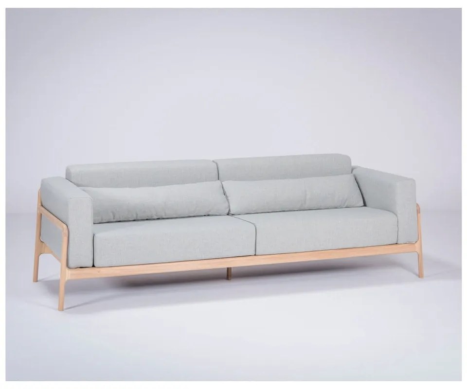 Niebieskoszara sofa z konstrukcją z drewna dębowego Gazzda Fawn, 240 cm