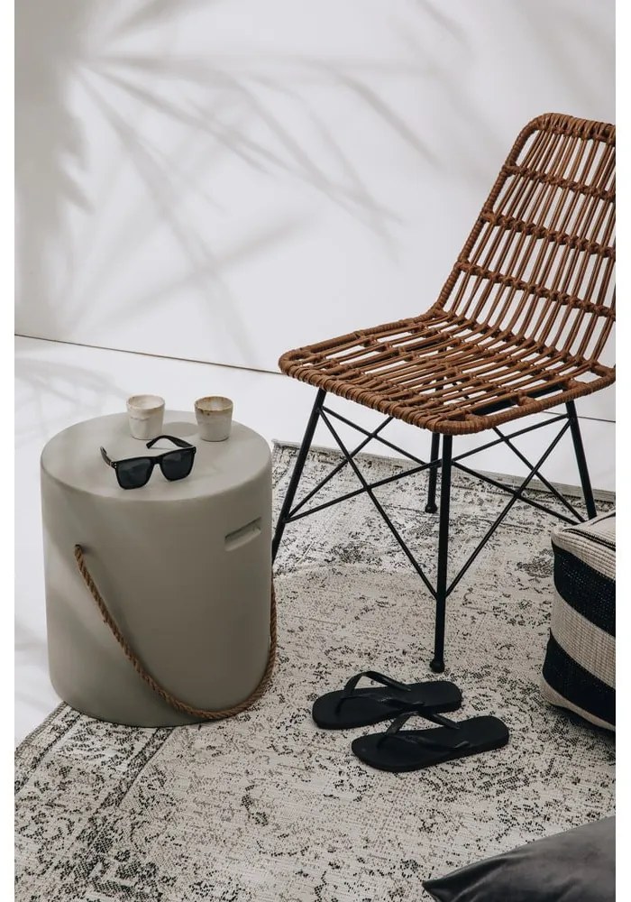 Ogrodowy betonowy stół Bonami Essentials Beton
