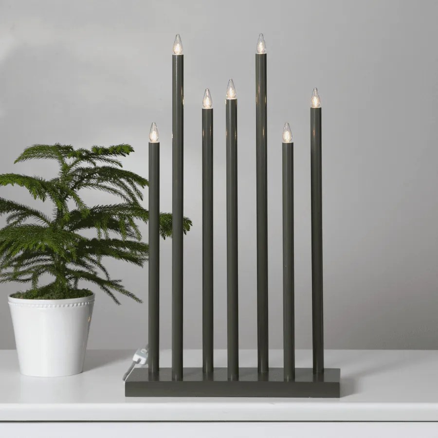 Metalowy świecznik adwentowy w stylu industrialnym