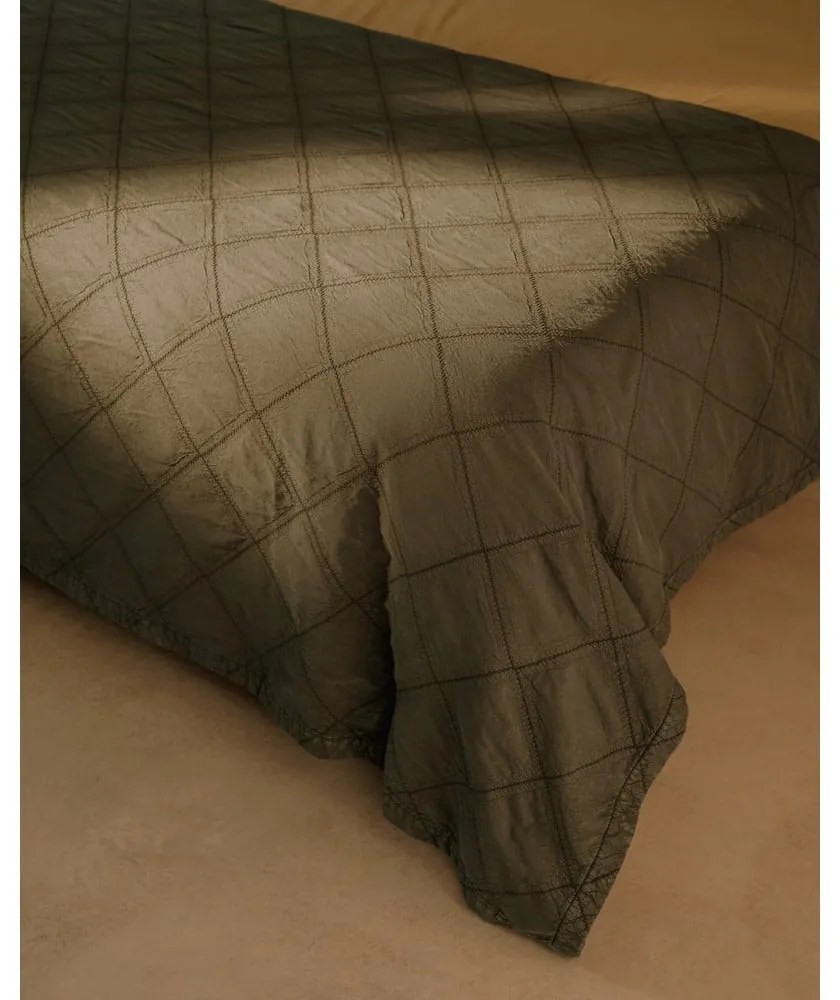 Zielona bawełniana narzuta pikowana 180x260 cm Serla – Kave Home