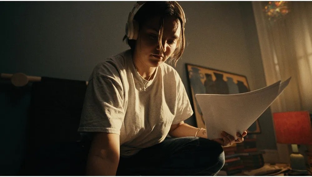 Kremowy sztruksowy fotel Hooked – Karup Design