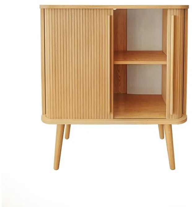 Wysoka komoda w dekorze dębu z drzwiami przesuwnymi 83x95 cm Rove – Woodman
