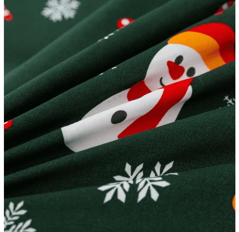 PrzytulneMieszkanie.pl PrzytulneMieszkanie.pl Flanelowa pościel z mikrofibry SNOWMAN AND GINGERBREAD zielona Rozmiar pościeli: 2 szt 70 x 90 cm | 200 x 220 cm