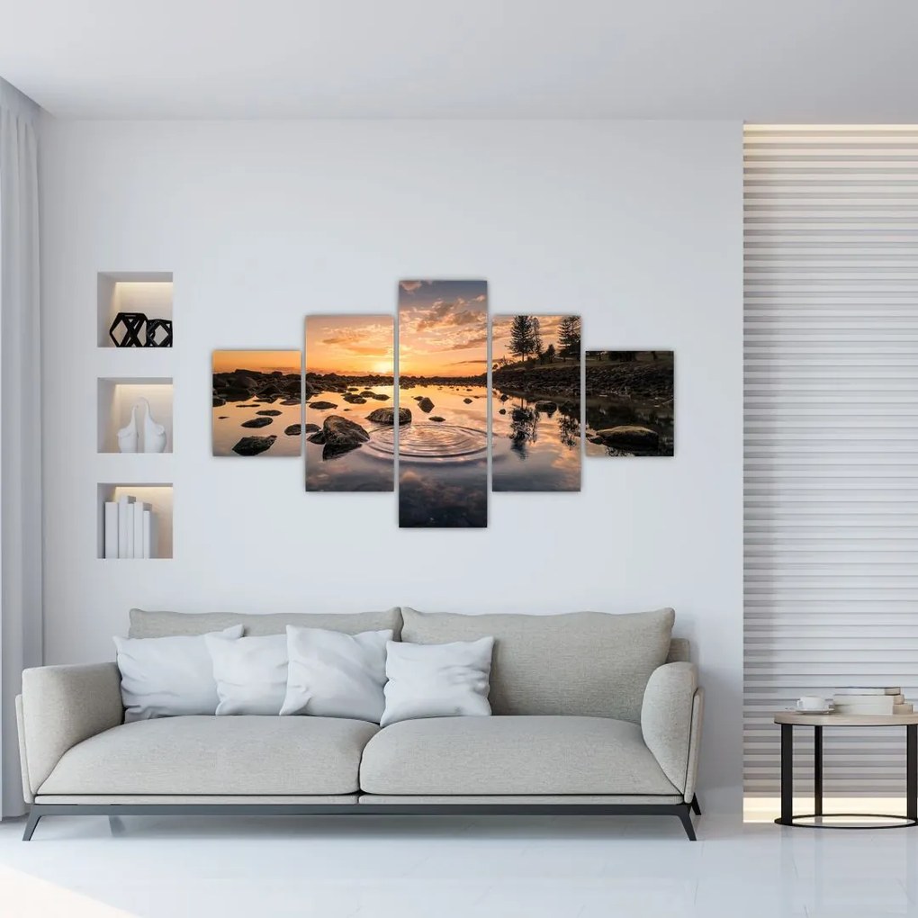 Obraz powierzchni wody o zachodzie słońca (125x70 cm)