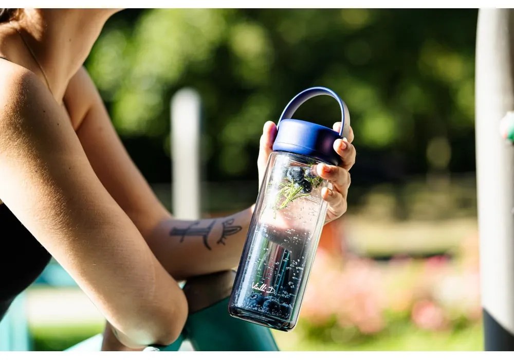 Miętowa szklana butelka 350 ml Fuori – Vialli Design